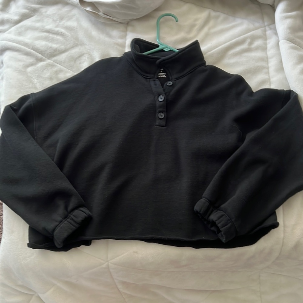 Aerie black cropped crew neck sweatshirt